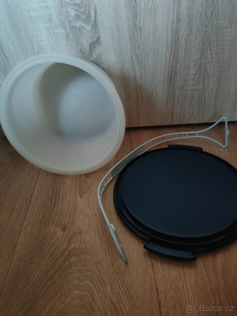 Tupperware podnos na dort nový , průmer 28cm