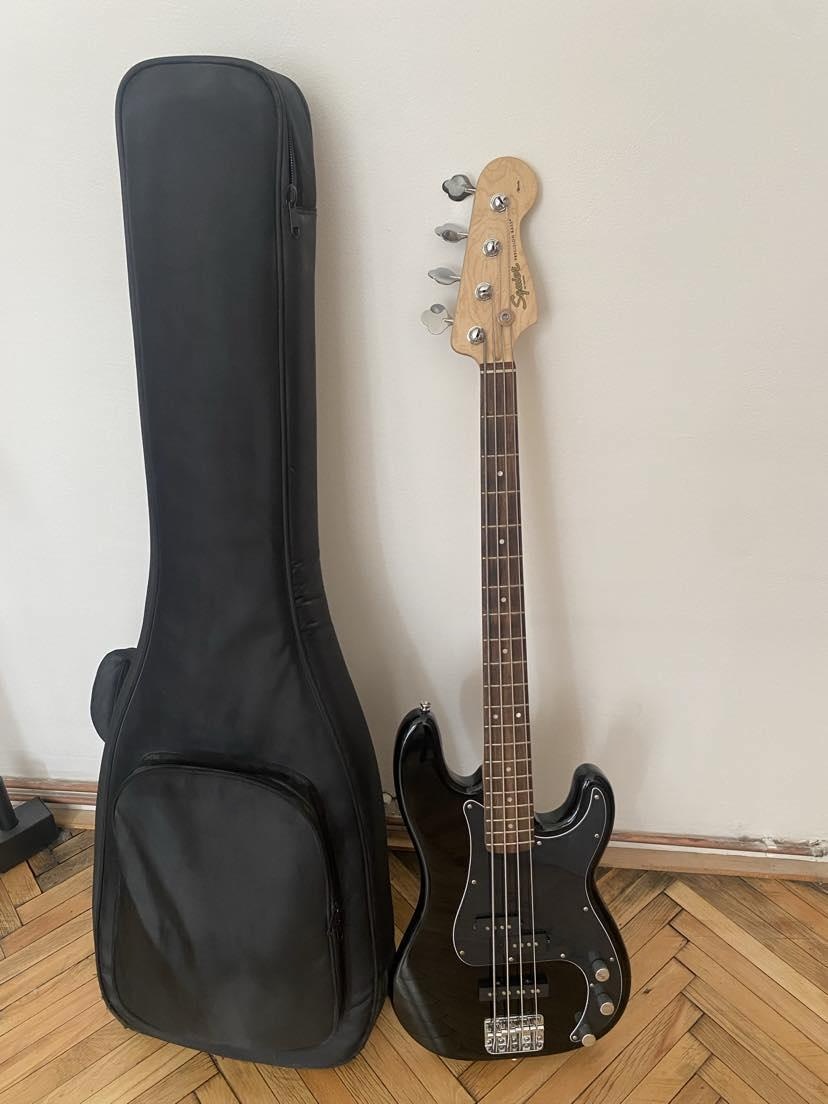 FENDER SQUIER Affinity PJ Bass + pevný kufr SOUNDSATION