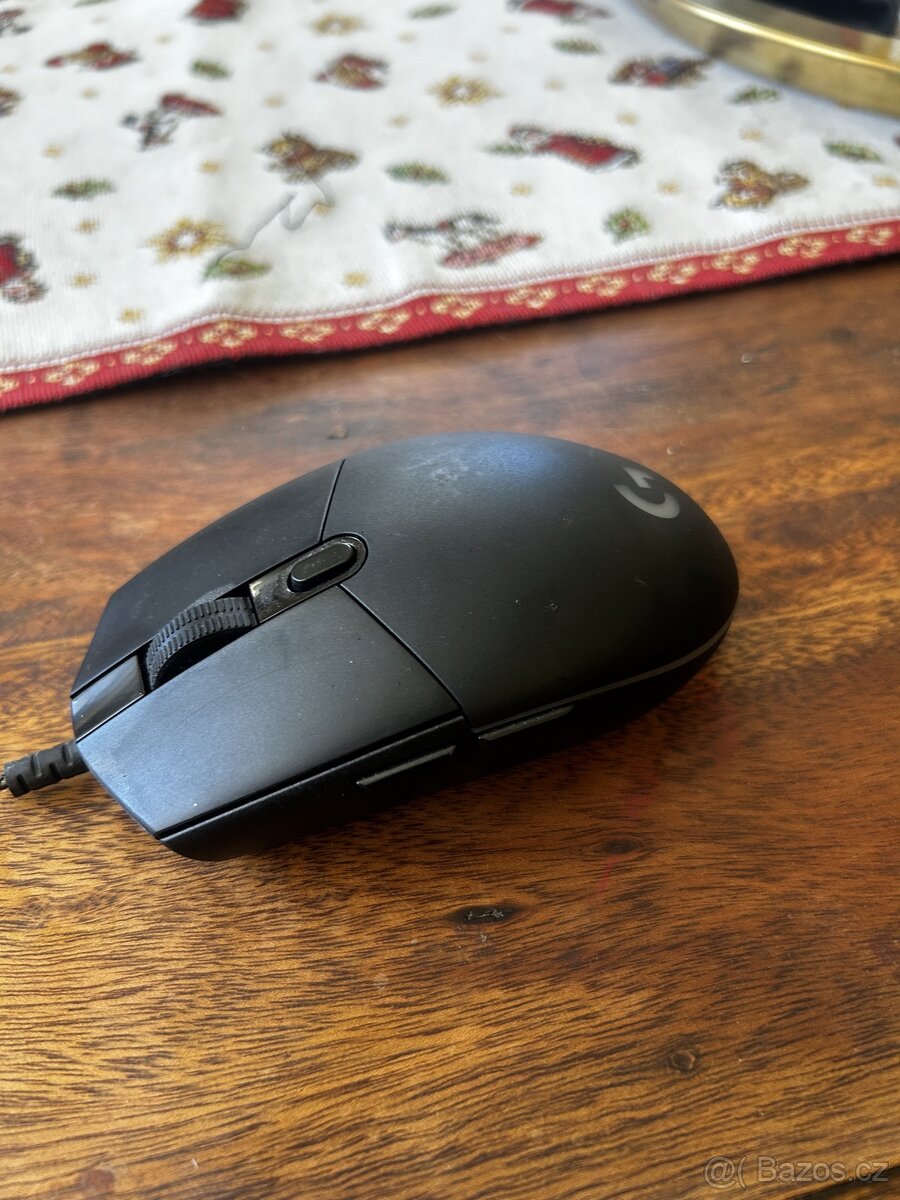 Miš logitech g102