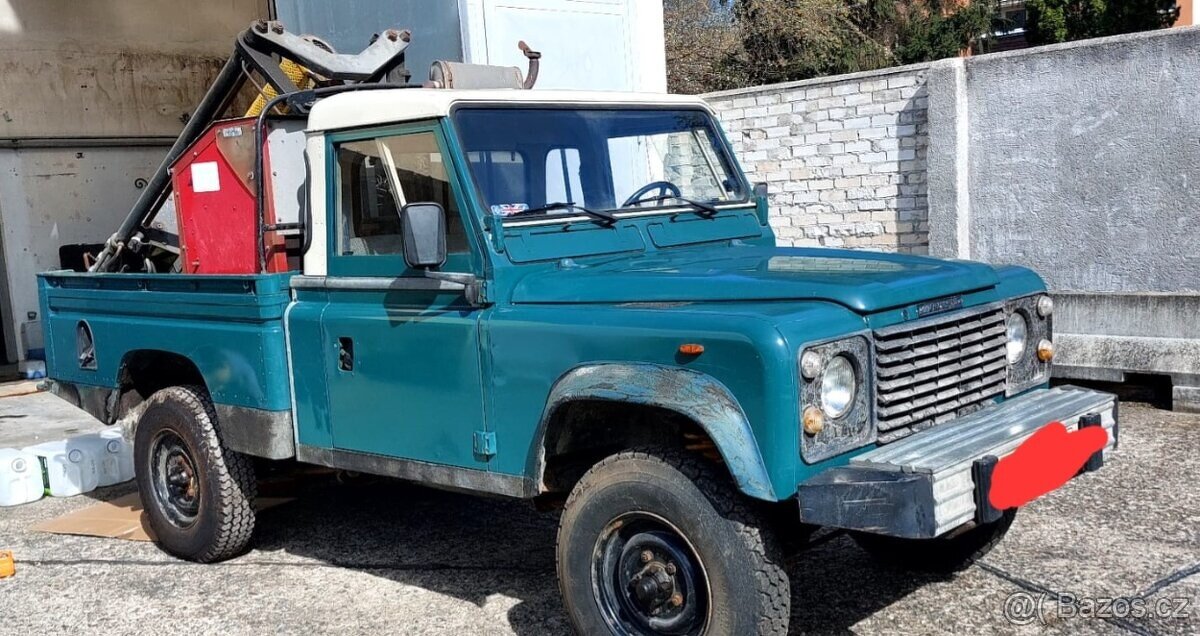 LAND ROVER 110 V8