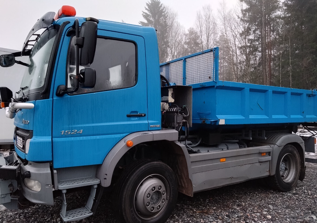 Hakovy nosič Mercedes atego 1524 rv:2009 4x4