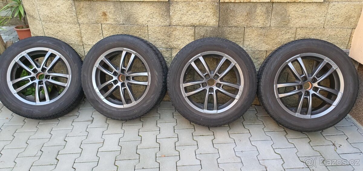 Zimní pneu + alu kola VW Tiguan 235/55 R17