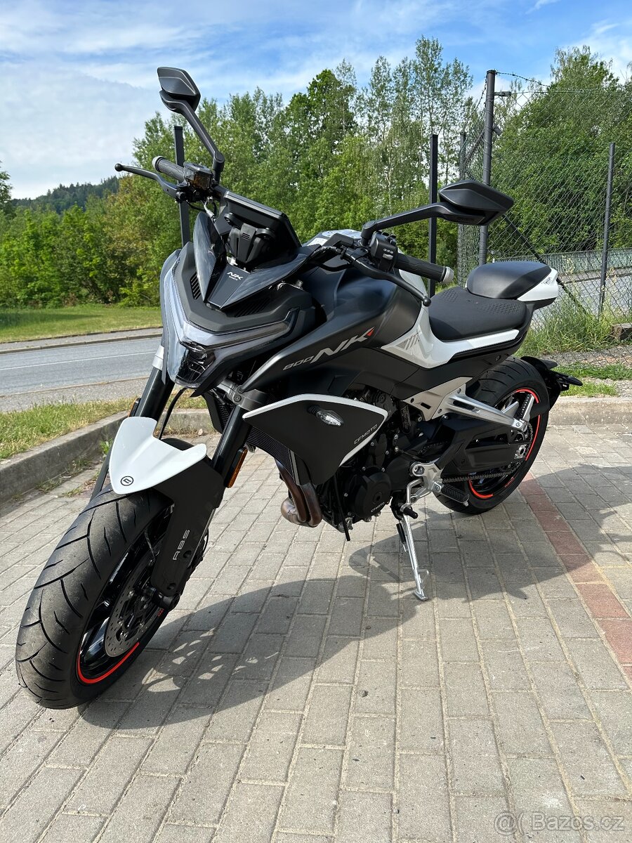 CF MOTO 800NK ADVANCED white