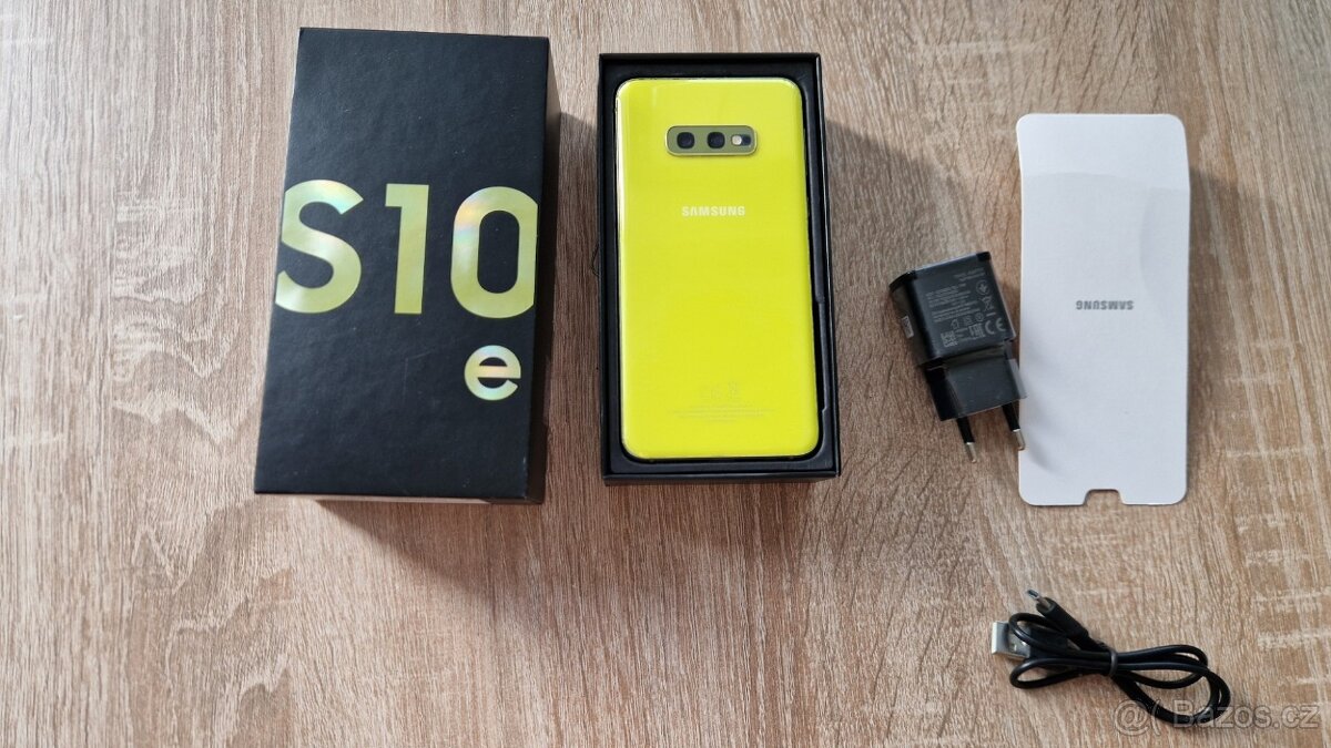 Samsung Galaxy S10e - žlutá včetně krabičky