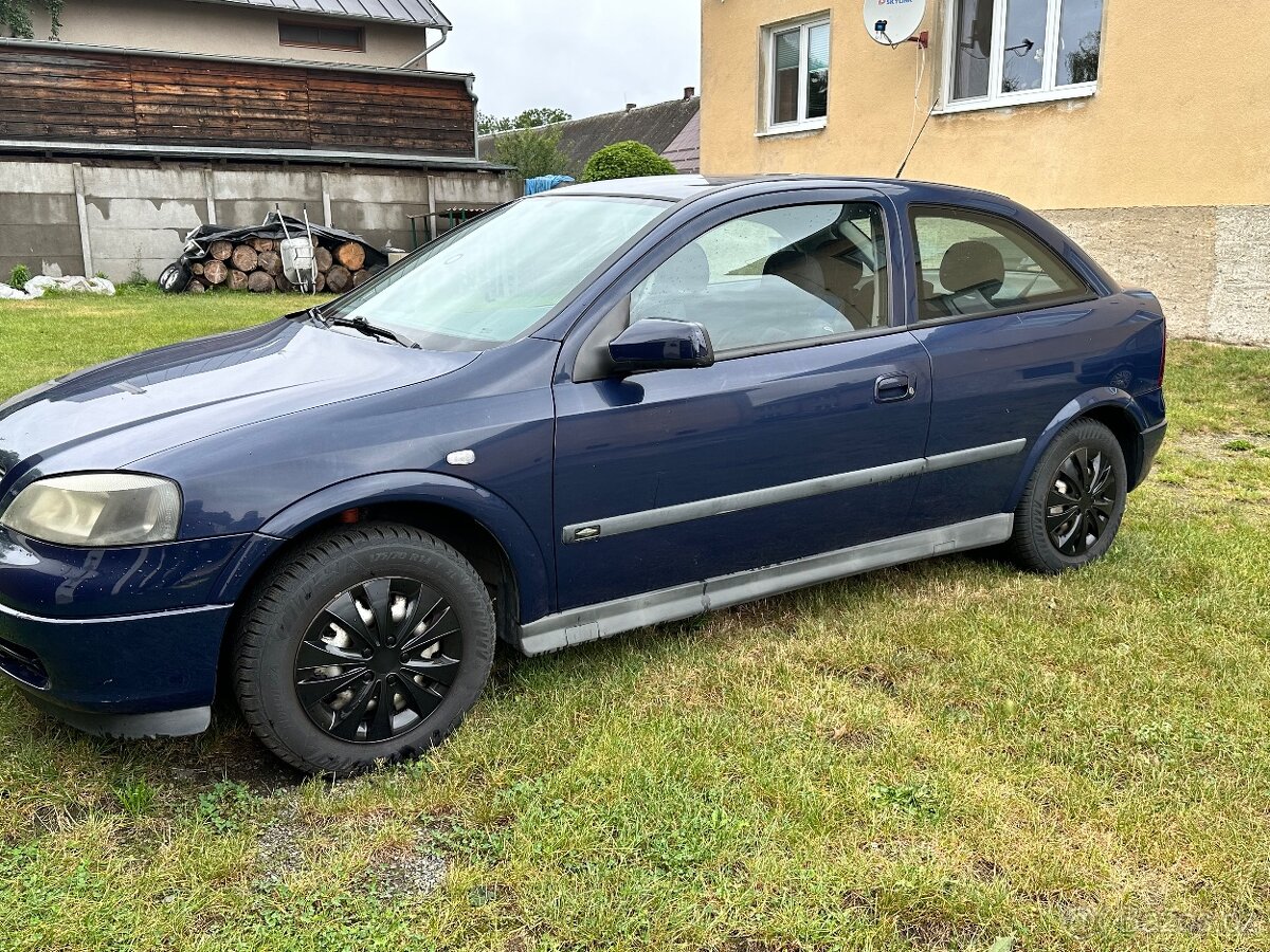 Opel Astra 1.6 benzin Auto sousedky , výborný stav