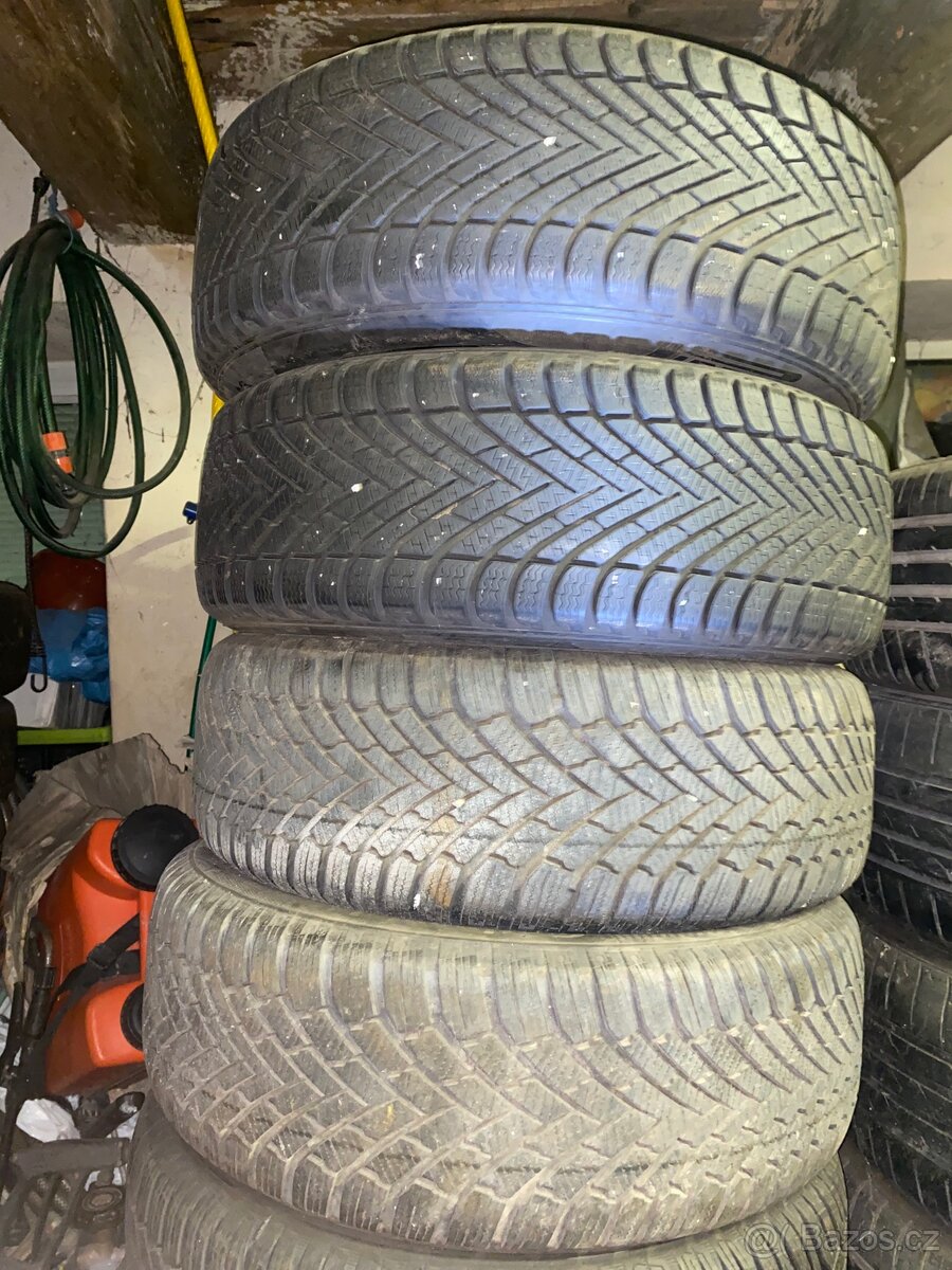 Zimní pneu Pirelli Cinturato 205/55r16