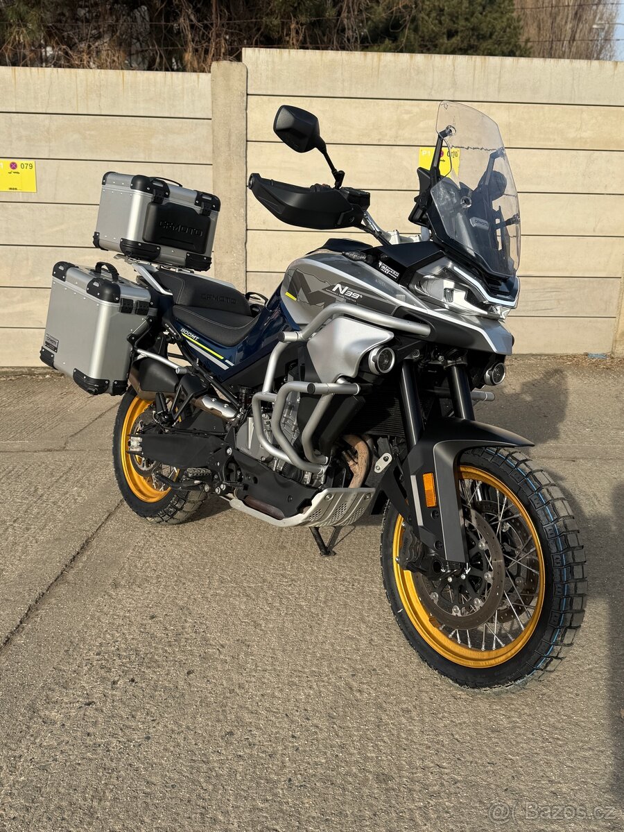 CFMOTO 800MT Touring, bohatá výbava