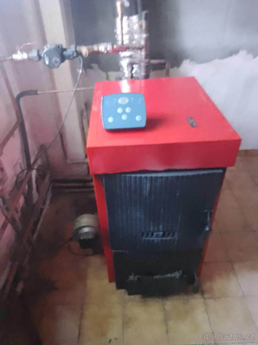 Litinový kotel na dřevo a uhlí Czechtherm 29kw