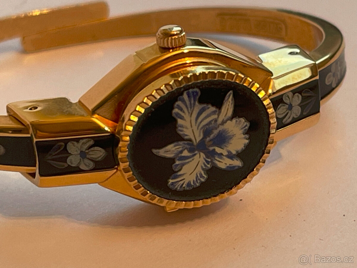 švýcařské damské hodinky Andre Mouche