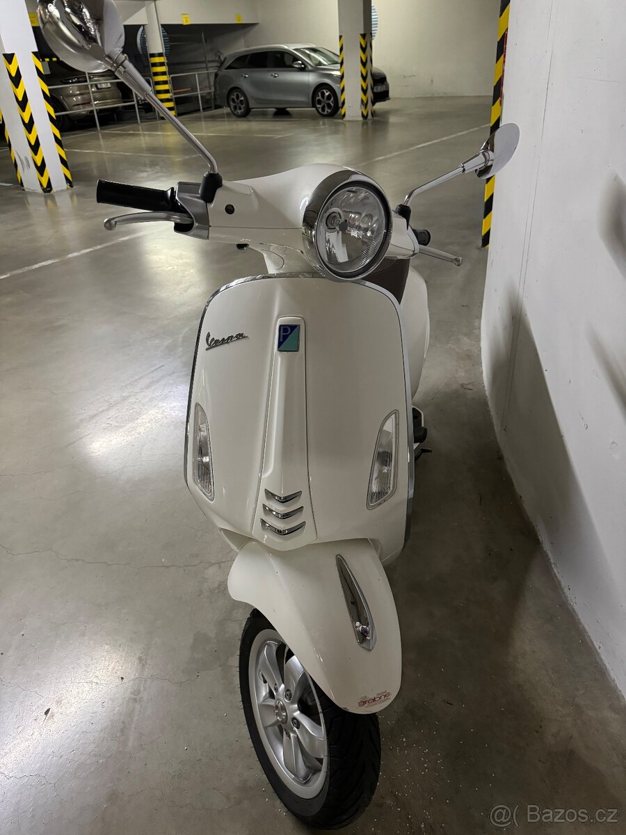 Skůtr Vespa Primavera 50 Piaggio