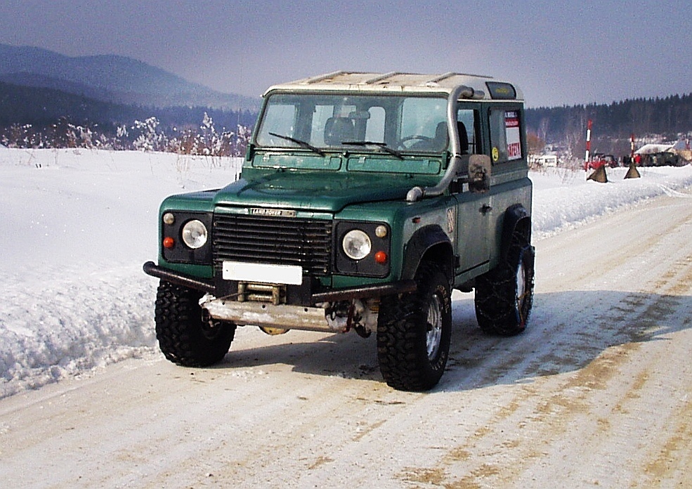 Land rover Defender na renovaci