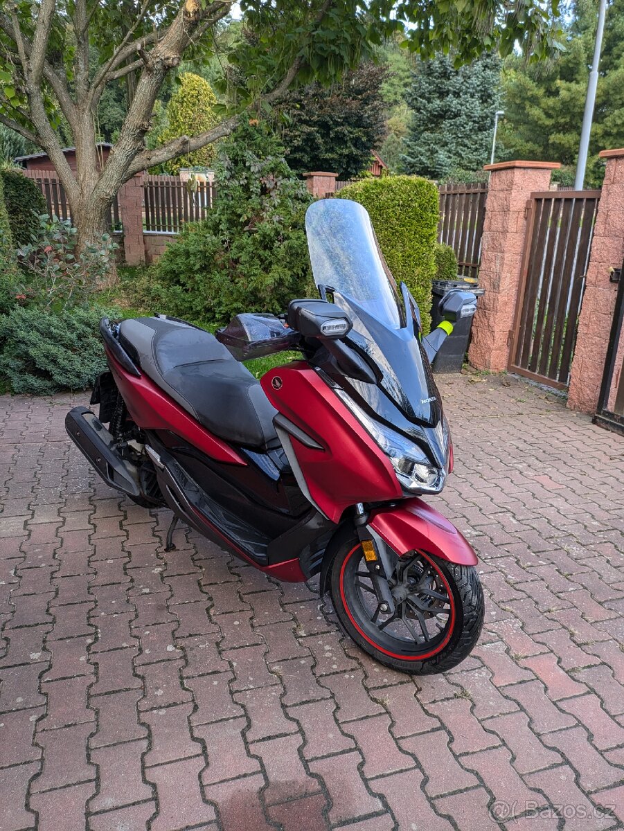 Honda Forza 125