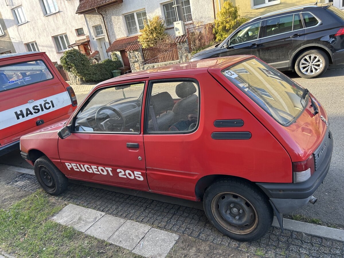 Peugeot 205