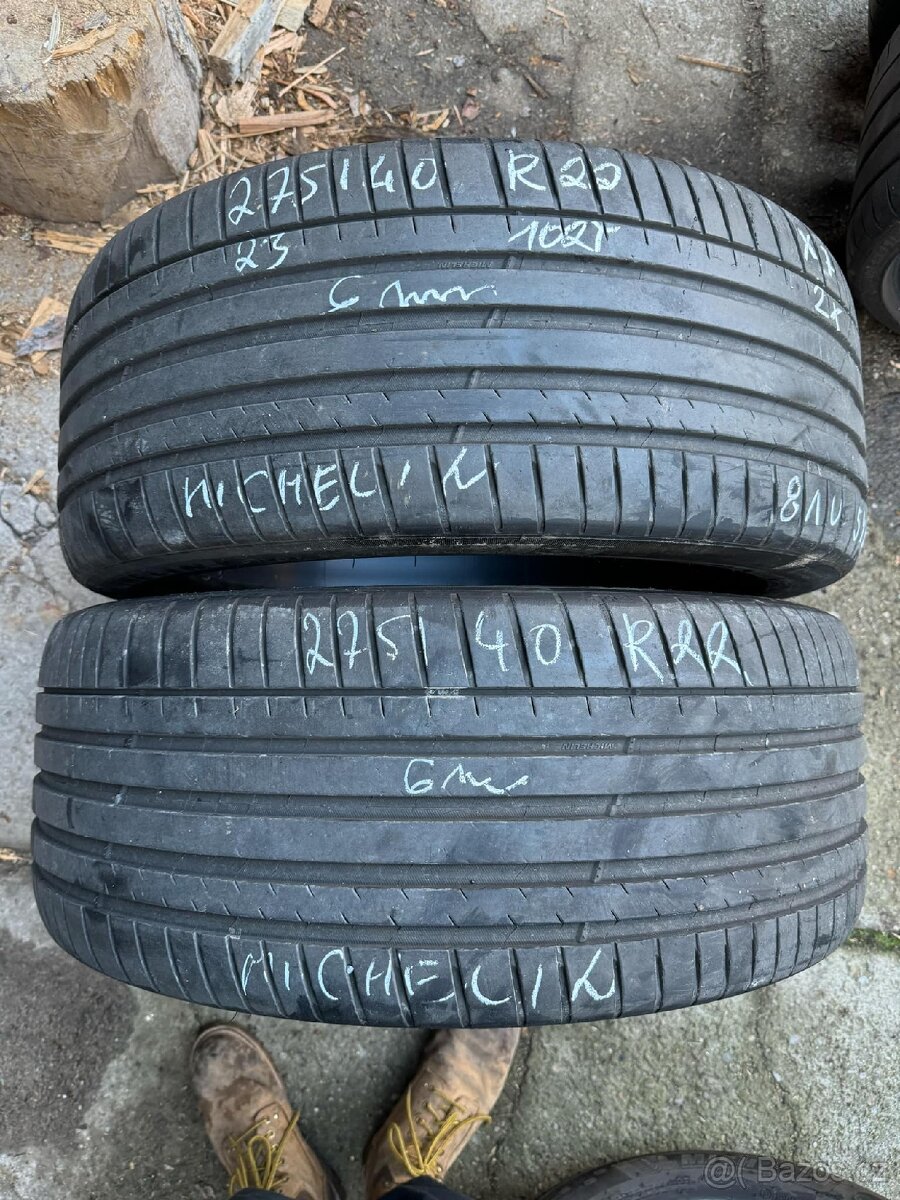 275/40 r22 Michelin.