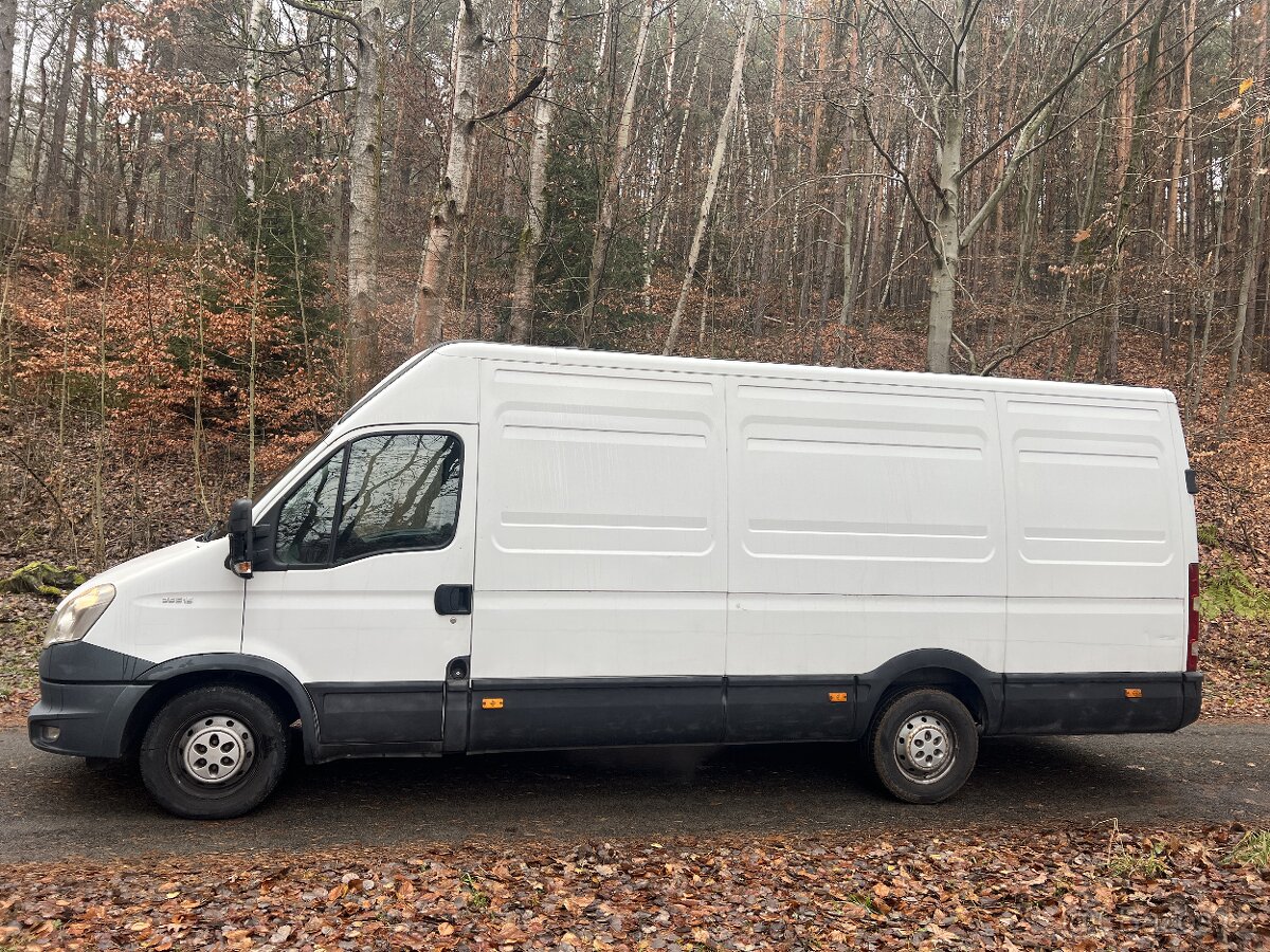 Iveco Daily 35S15V ,klimatizace,6 rychlosti,vzduch.podvozek