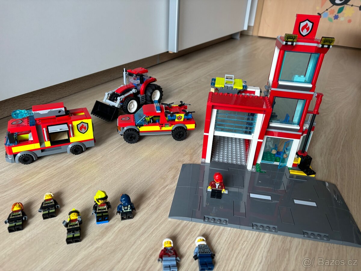 Lego city (hasici, policejni stanice)