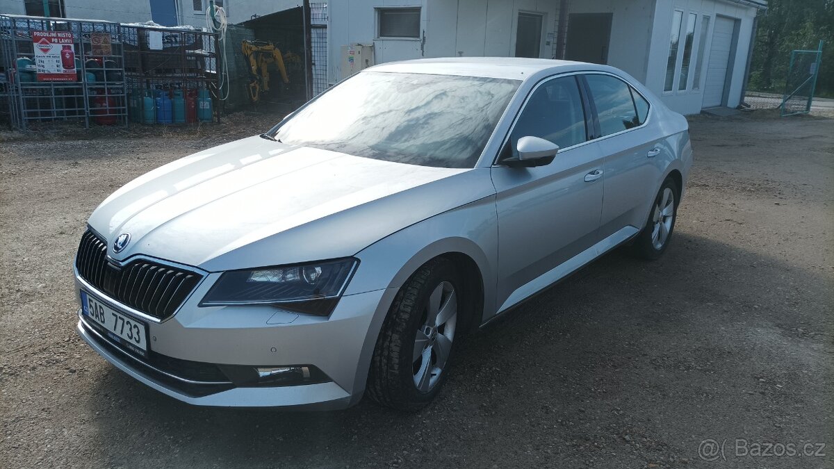 Škoda Superb 2,0TDi 110KW DSGr.v.2015 nové ČR