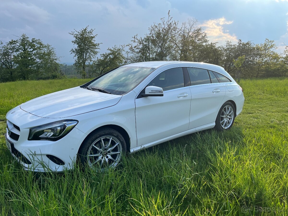 Mercedes-Benz CLA, Mercedes Benz 220CDI