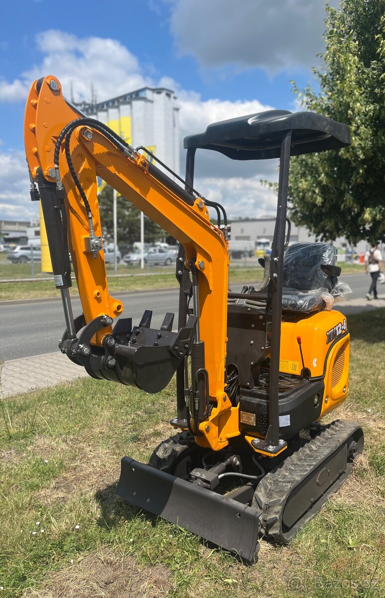 Minibagr D110 KUBOTA MOTOR roztahovaci podvozek minibagr