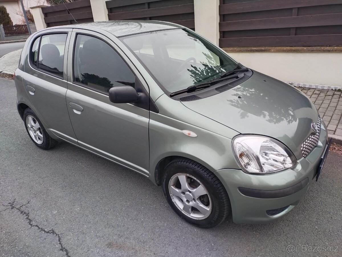 TOYOTA YARIS 1.0 VVTI AUTOMAT - NOVA STK-KOUPENO ČR-