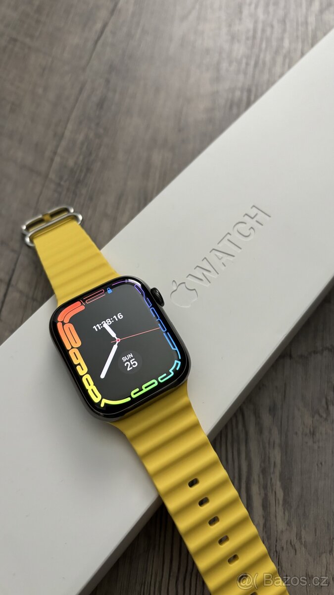 Apple Watch Series 7 45mm Cellular grafitový nerez