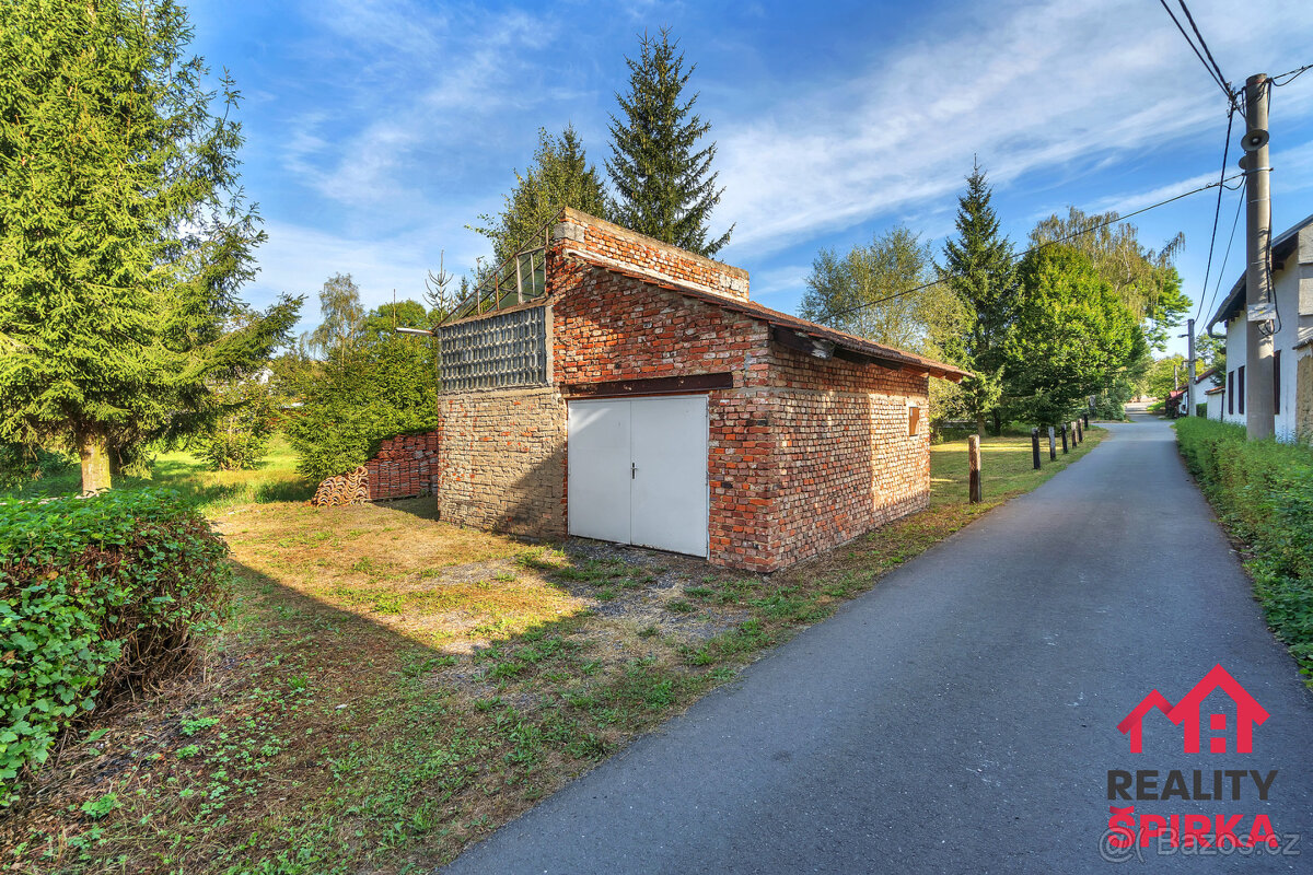 Prodej stavebního pozemku vč. garáže, Opatov, okr. Svitavy