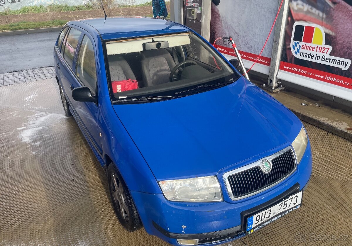 ŠKODA FABIA 1.4 HTP 44kW benzín , rok 2003 .