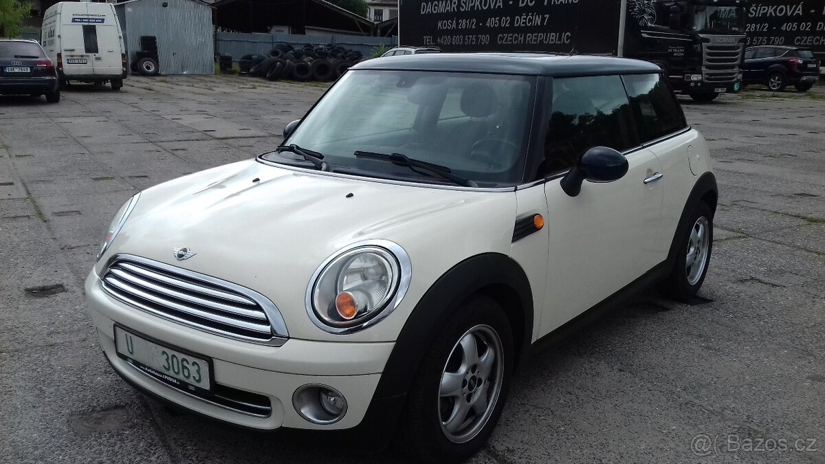 MINI COOPER R56 1,6L 2009 130 tis.km panorama