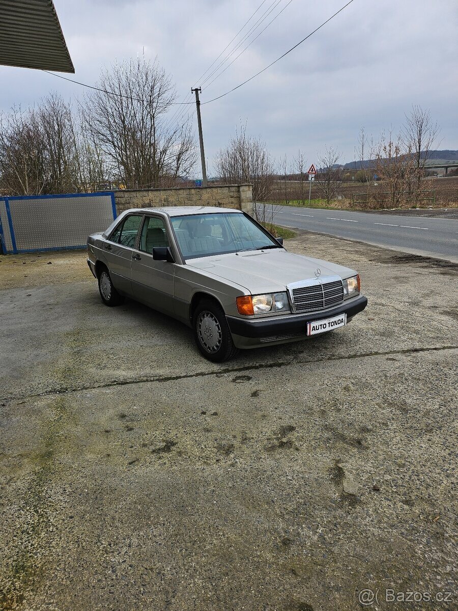 Mercedes-Benz 190E