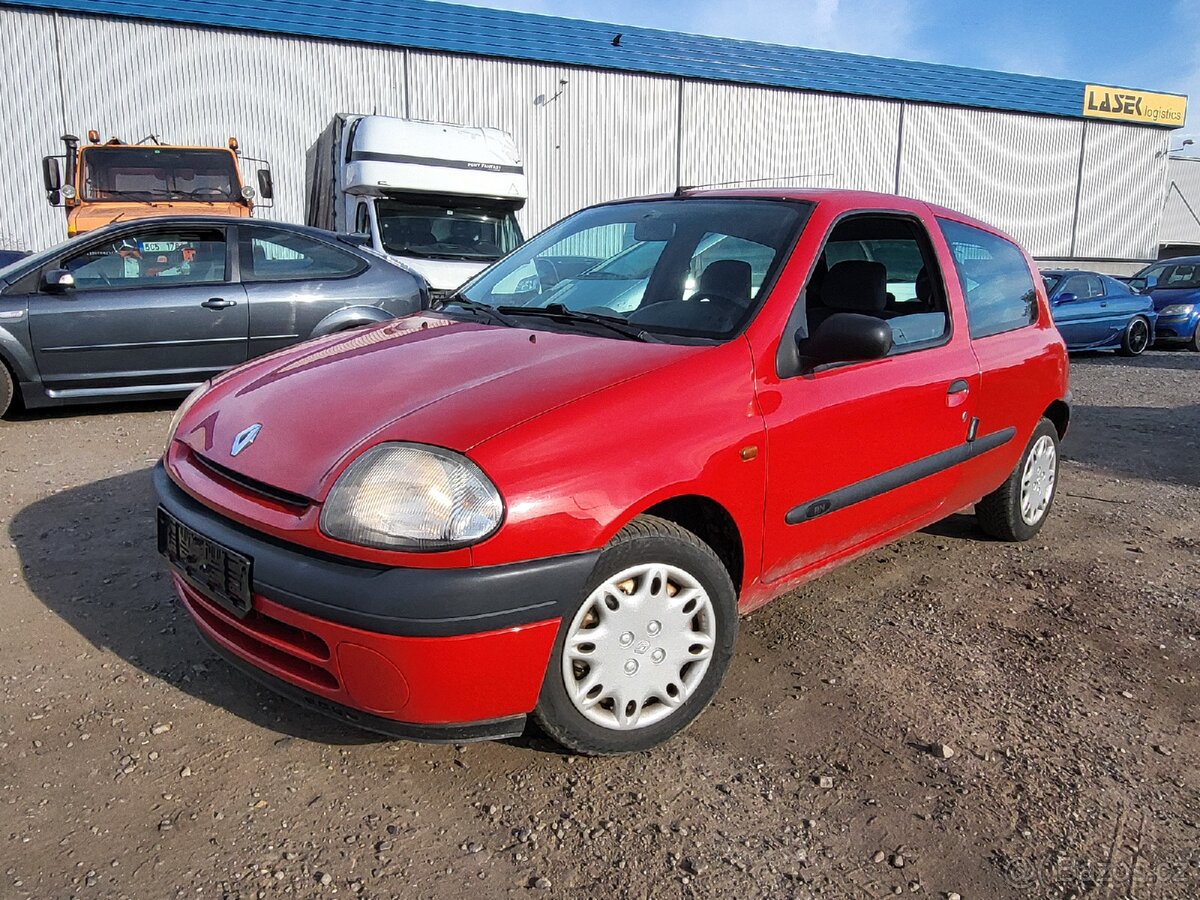 Renault Clio 1.2i, 43kw, nová STK.