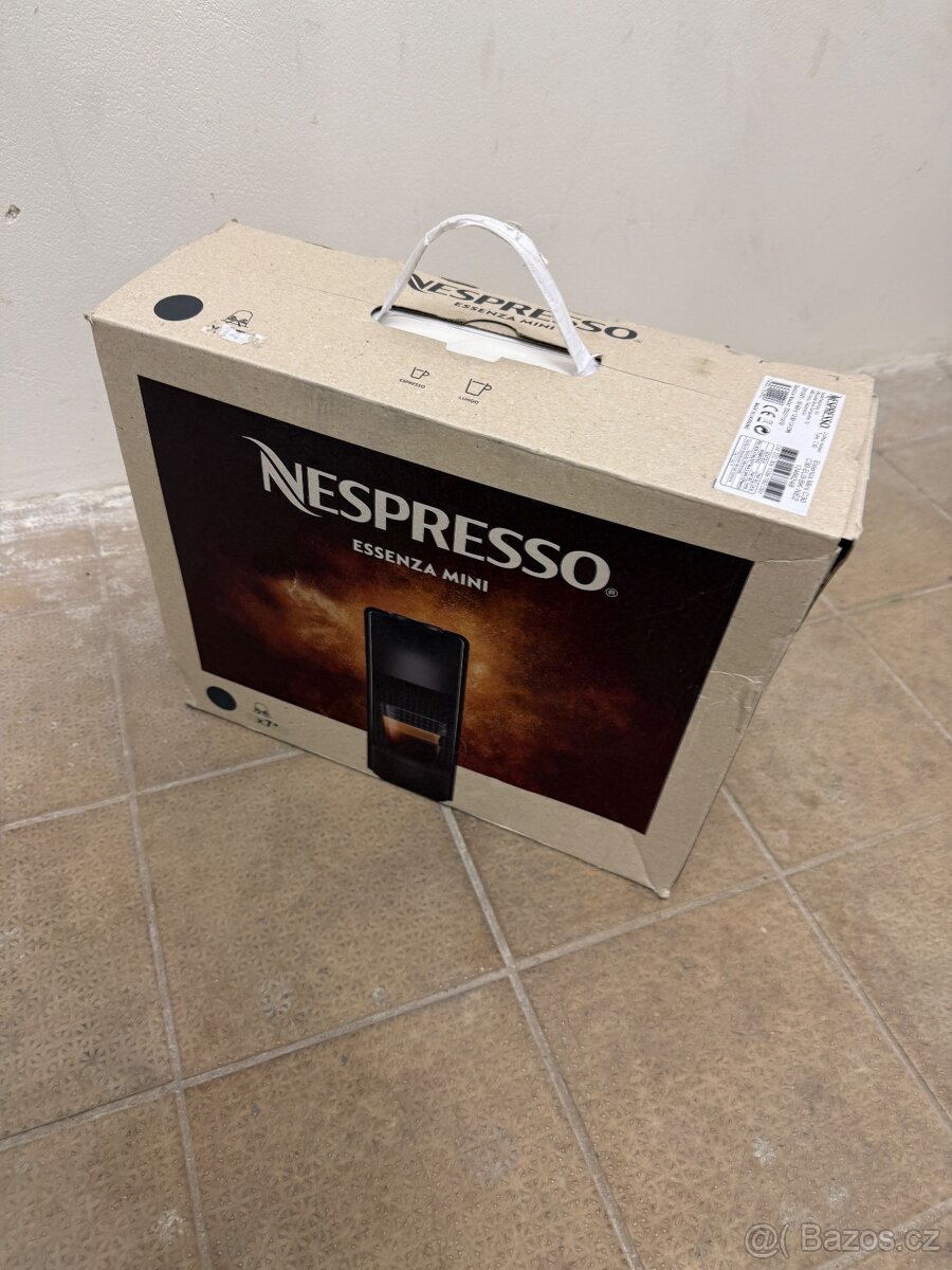 NESPRESSO MINI C30 - nový nepoužitý kávovar