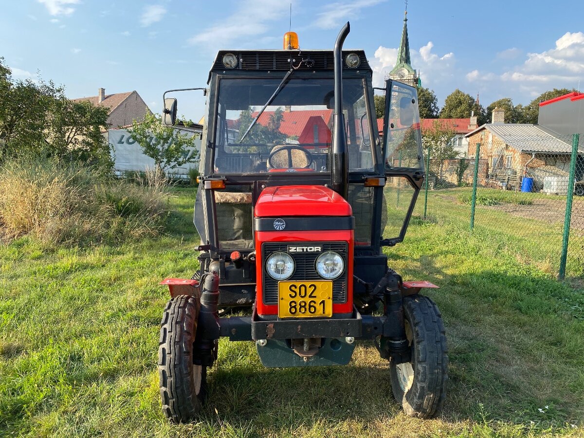 Traktor Zetor 5211