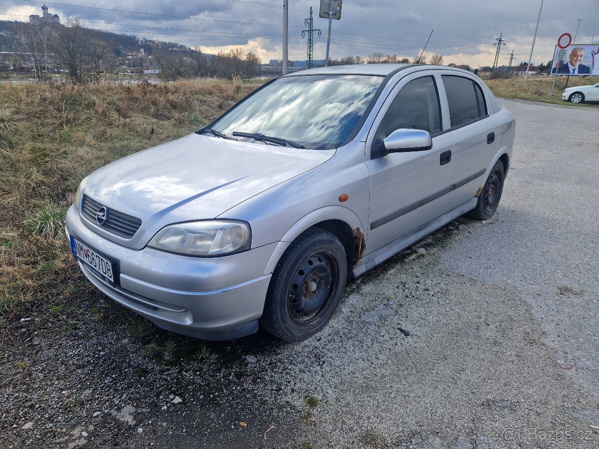 Opel Astra 1.6i