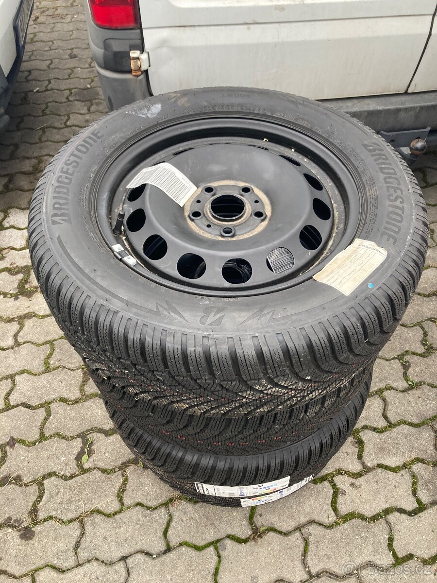 Nová sada plech. disků 5x112 pneu zimní 215/60/16