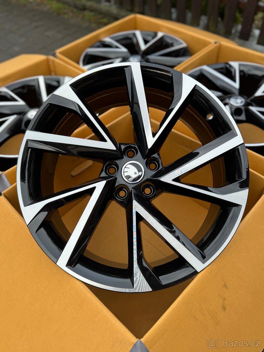 ORIGINÁL Alu Škoda VEGA R20, 5x112 - ZÁNOVNÍ