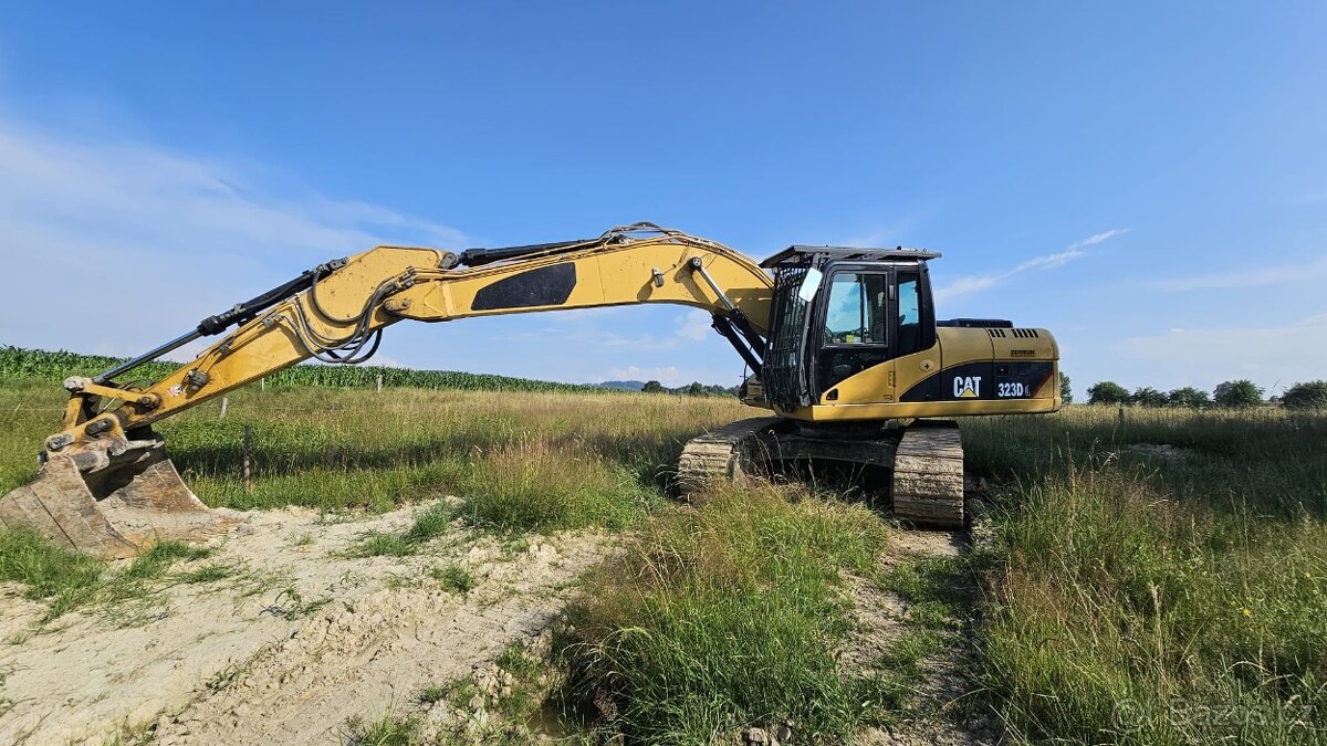 Prodám pásový bagr Caterpillar 323D L