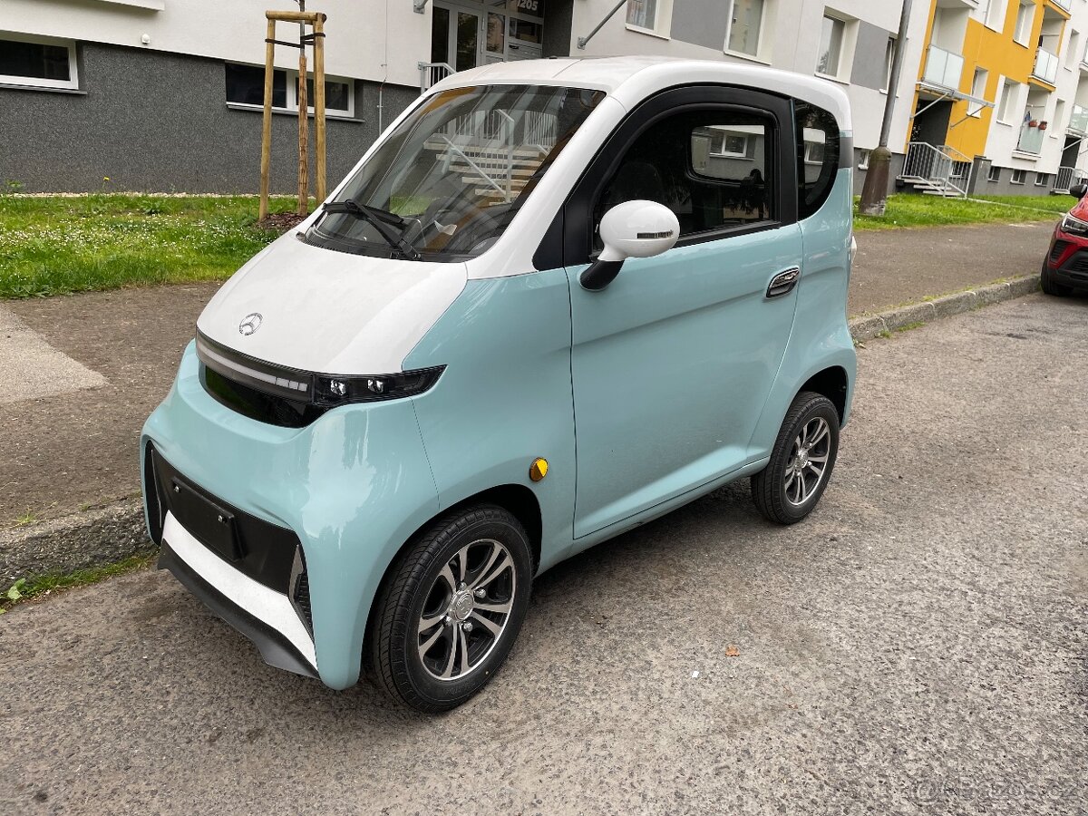 Elektro miniauto mopedauto E-car E4