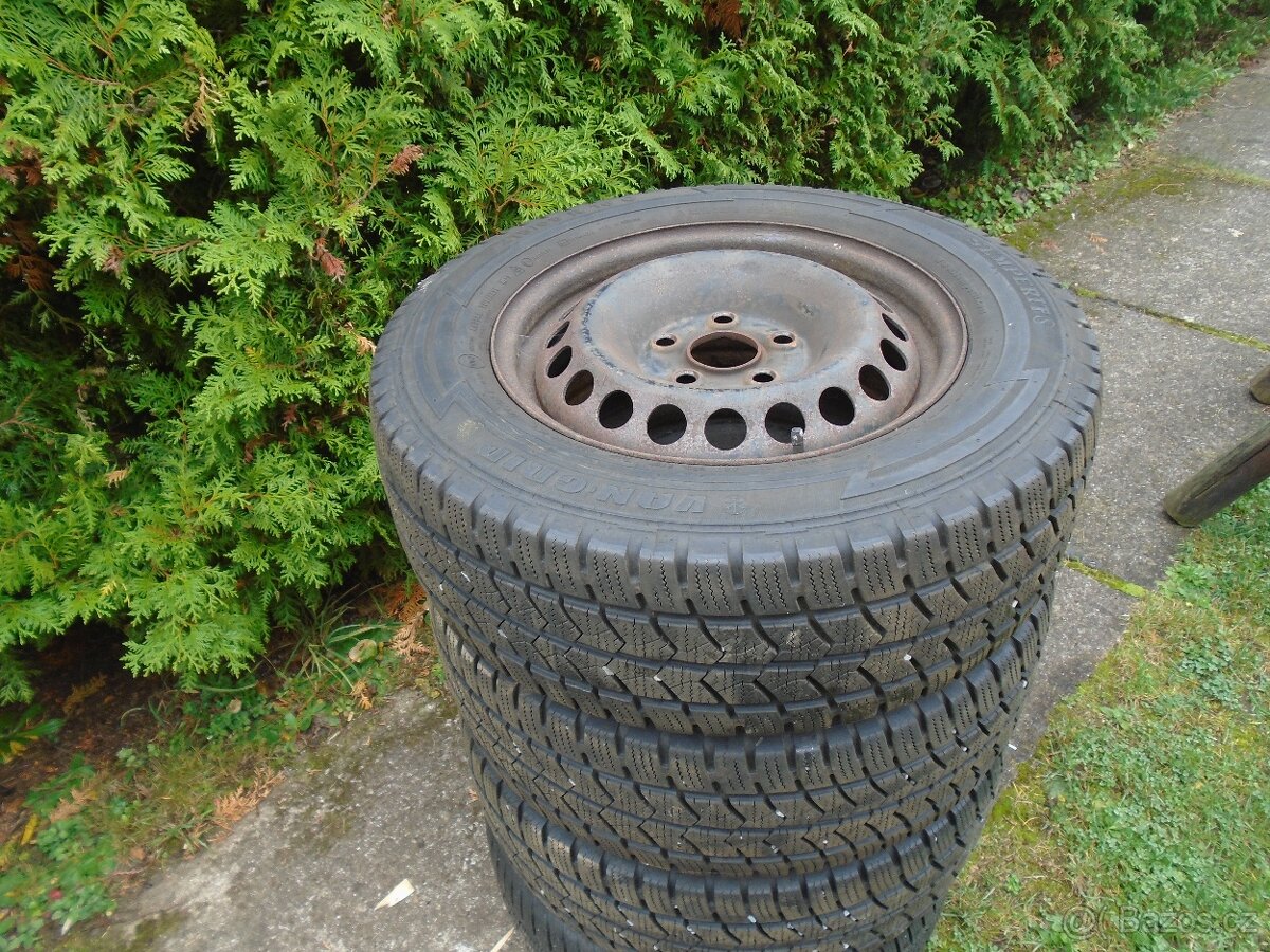 Zimní sada 215/65r16c-5x120,zátěžové pneu 7mm,t5,t6