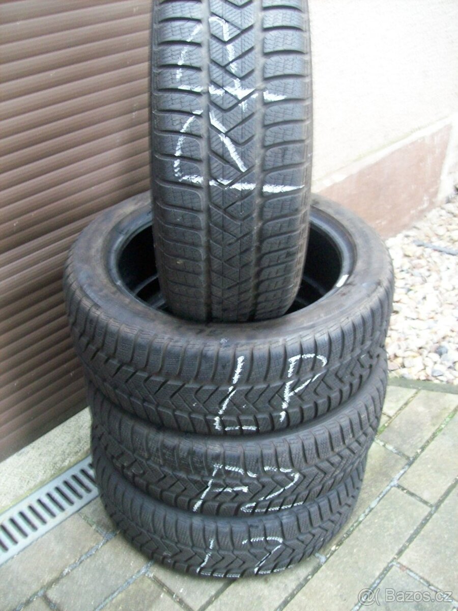 sada zimních Pirelli SZ3 225.50.18 99H XL vzorek 90%