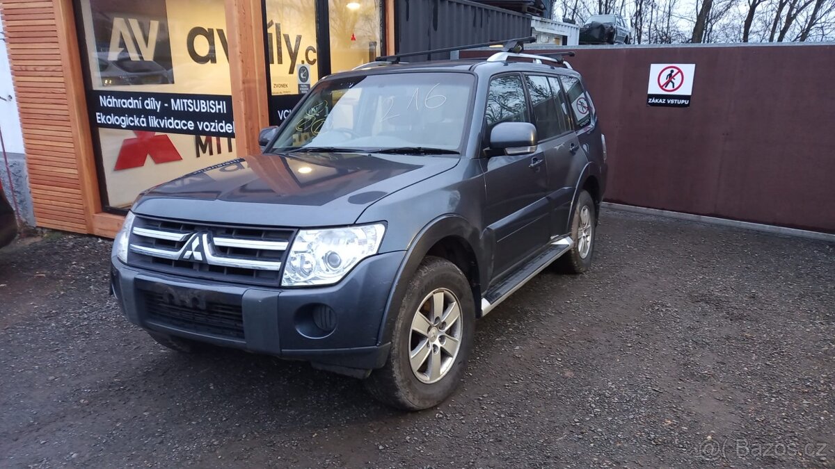 Mitsubishi Pajero IV 3,2DID,manuál,125Kw,r.v.2010 na ND