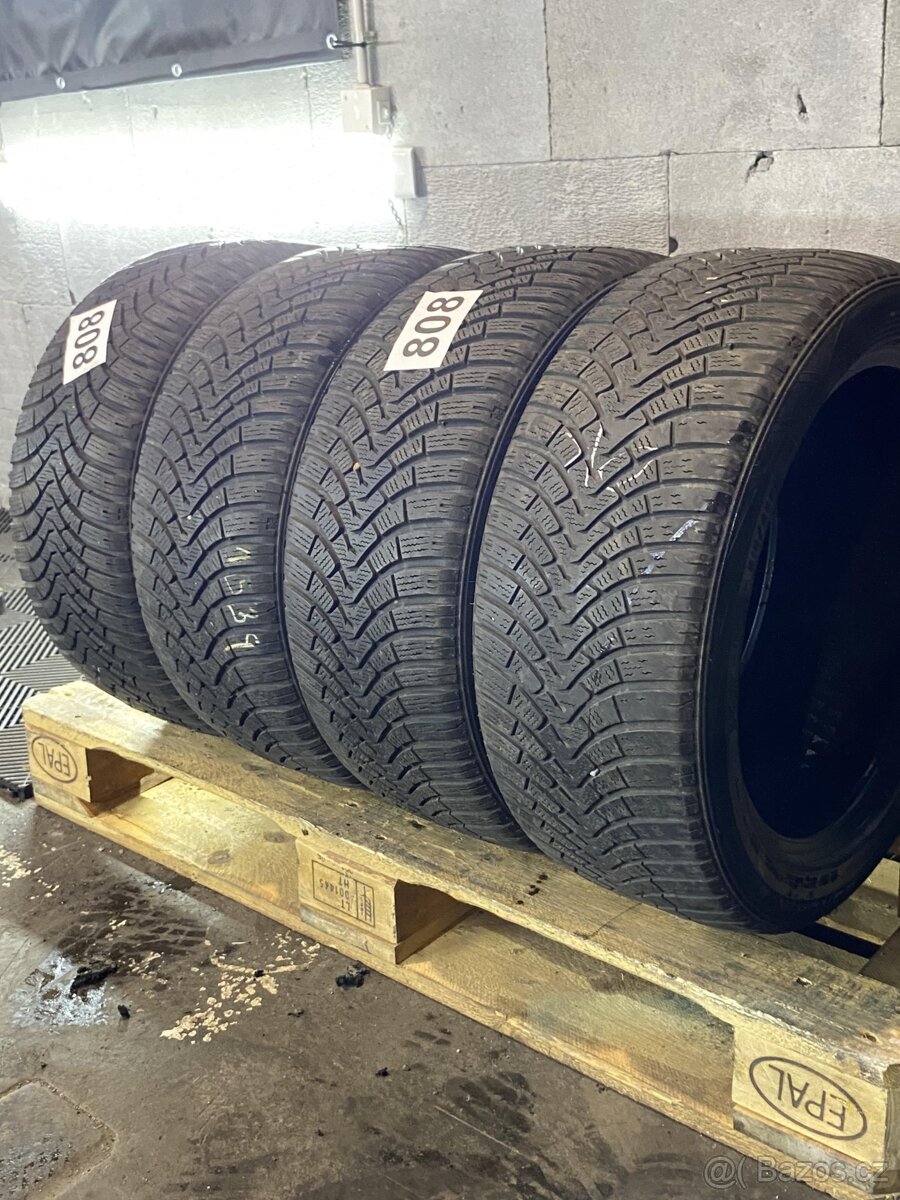 Zimní pneu 215/45 R16 90V Falken 3x5,5-6mm a 1x4,5mm