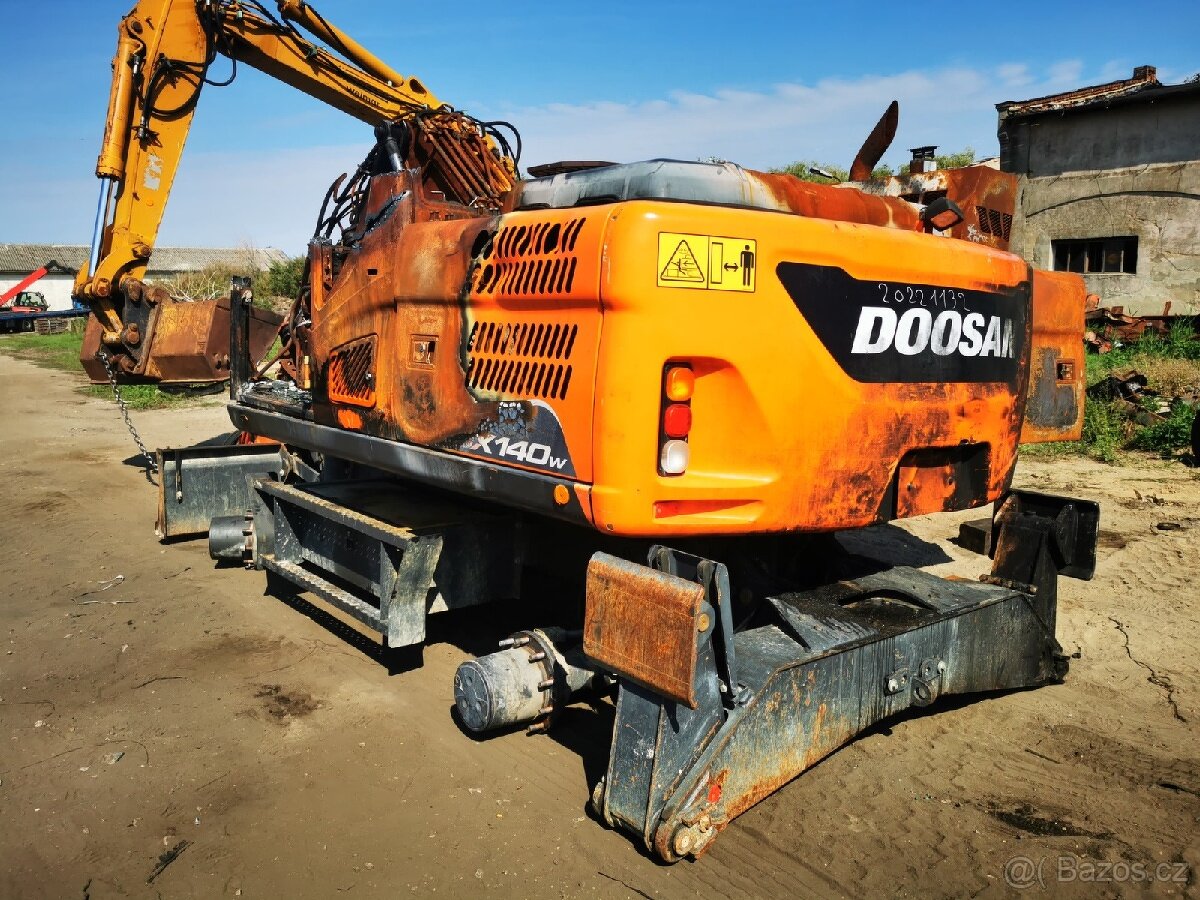 Dily na Doosan DX 140W 2019r.