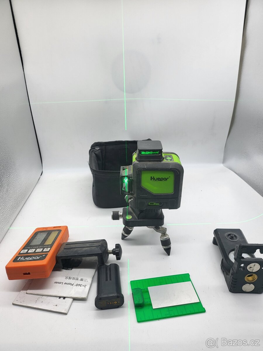 Křizový laserový nivelak zelený 3 optiky 12linií+přijímač