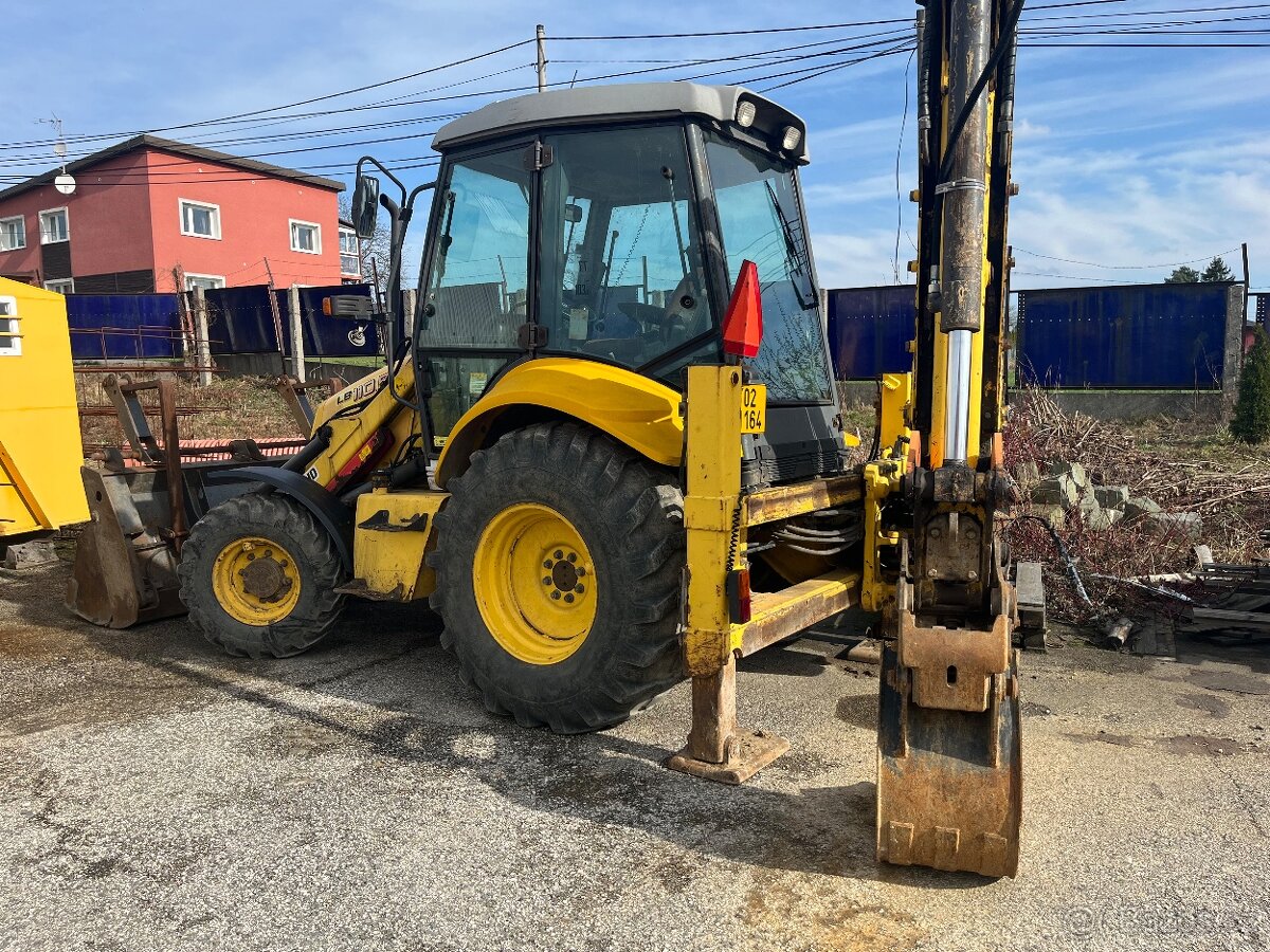 New Holland LB110B