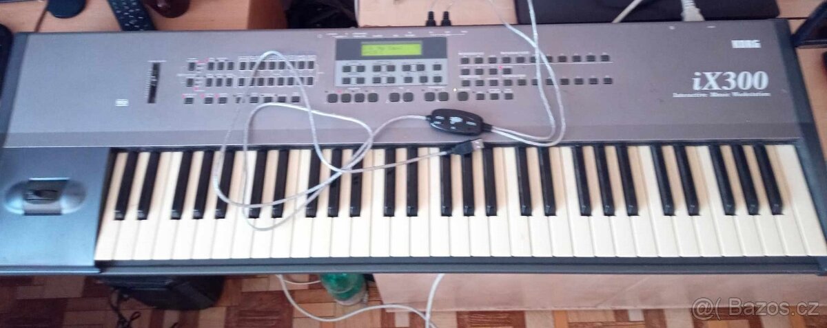 Retro Stanice "Korg IX300 Keyboard Arranger-Funkční