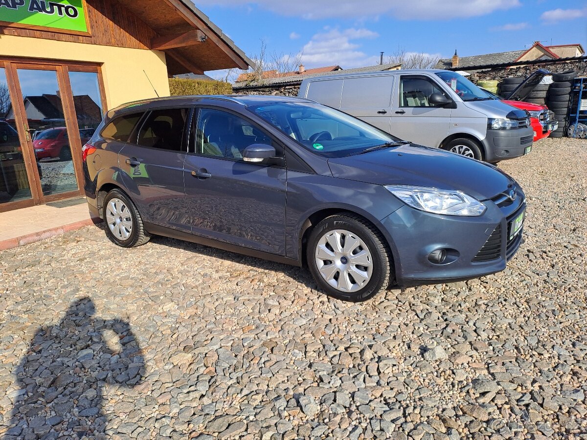 Ford Focus combi 1.6 Ti-VCT 92kW serviska