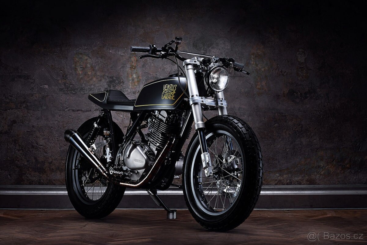 Suzuki GN 400, cafe racer