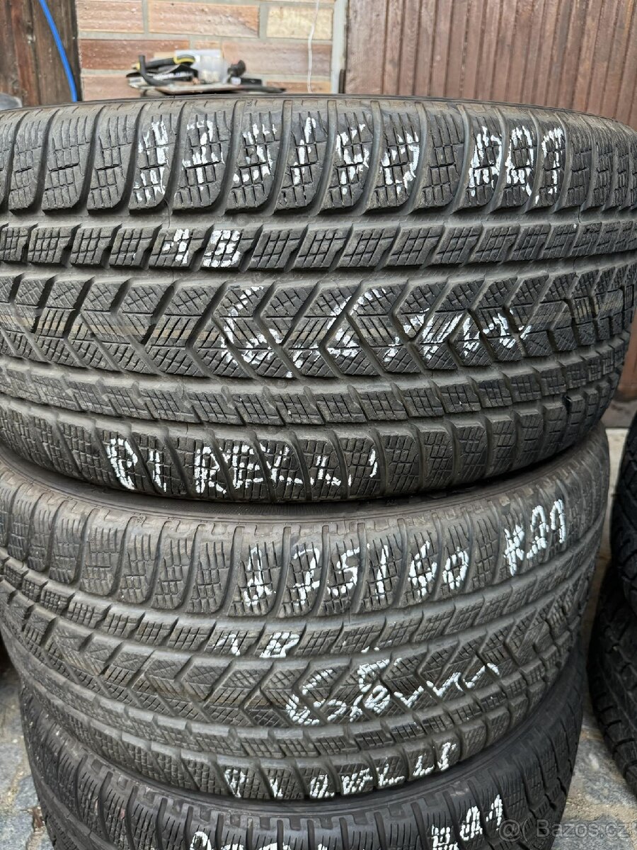 275/40 r21 Pirelli.