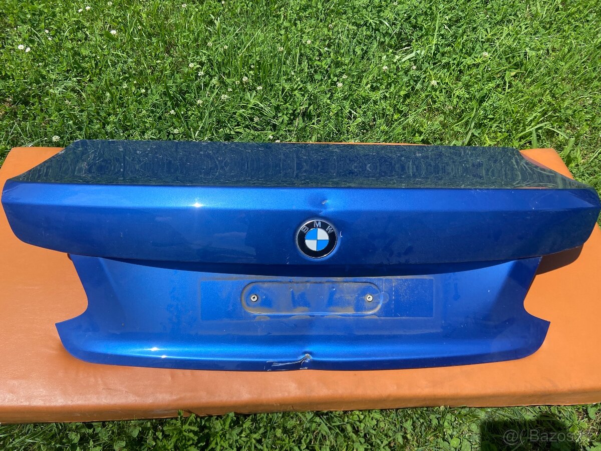 BMW F22 zadní víko kufru