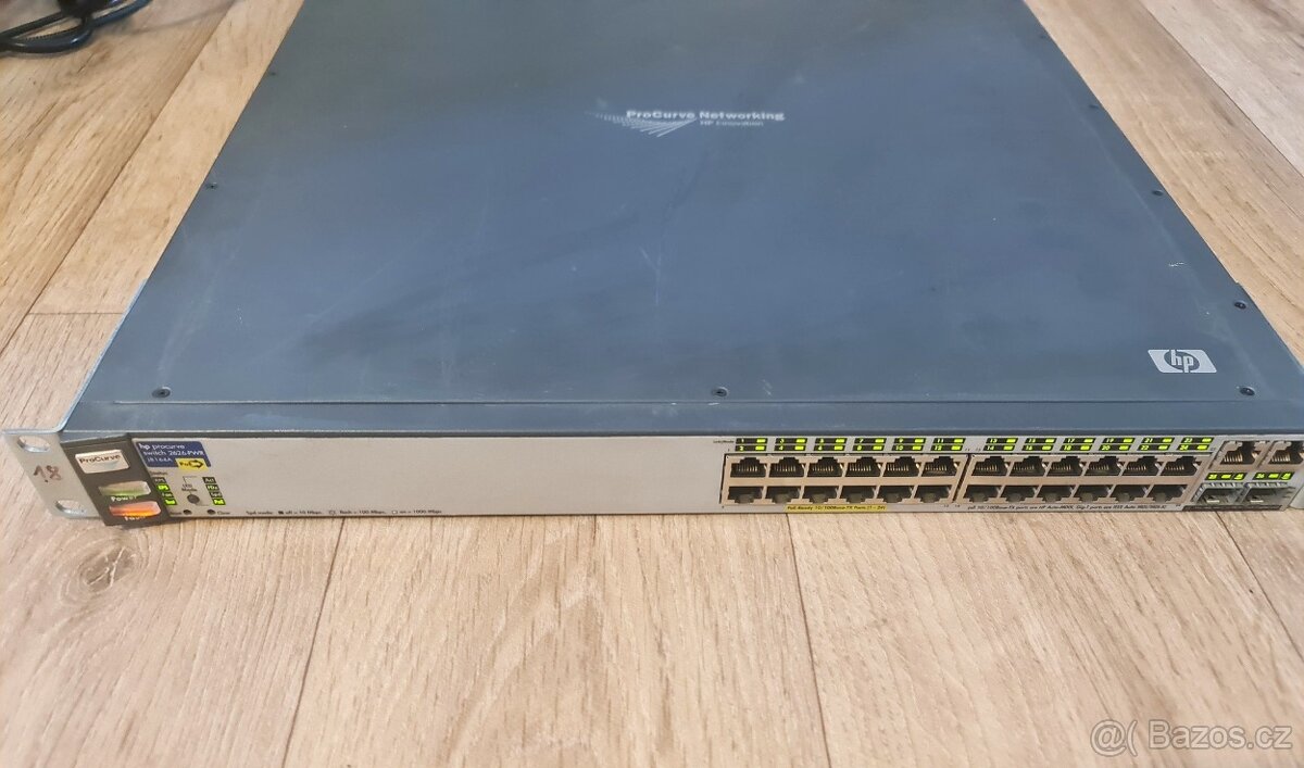 HP Procurve Switch 2626-PWR J8164APro domácí/firemní využití